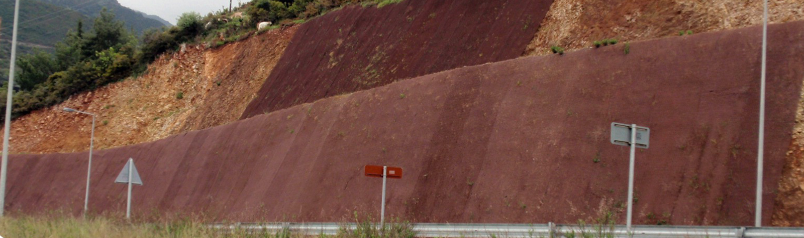 ΠΛΑΣΤΓΟΥΝΤ ΕΛΛΑΣ ΑΕ Κατασκευή Προστασίας Πρανών με Ειδικό Γεωπλέγμα